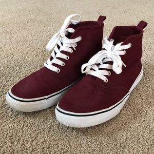 H&M divided tennis shoes